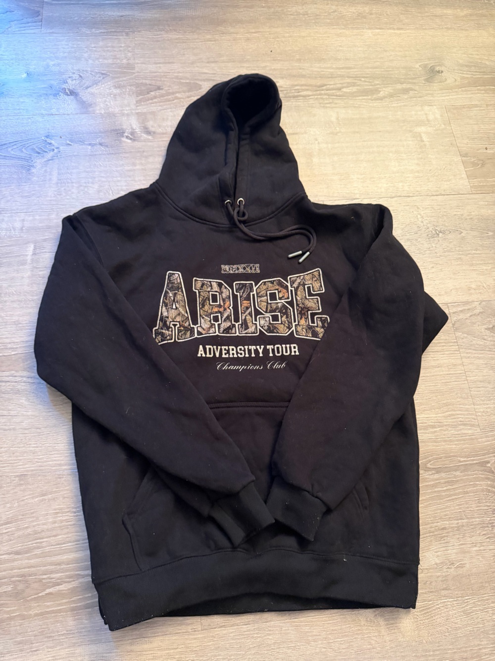 Black Graphic Hoodie Sweatshirt with 'Arise' Print